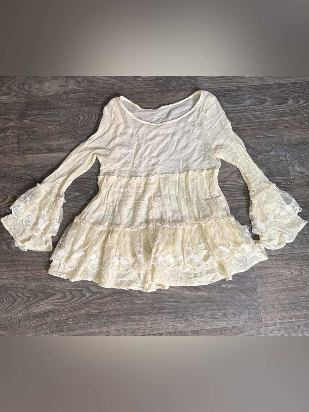 Light yellow/Cream lace babydoll top with bell sleeves